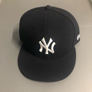 New York Yankees fitted hat